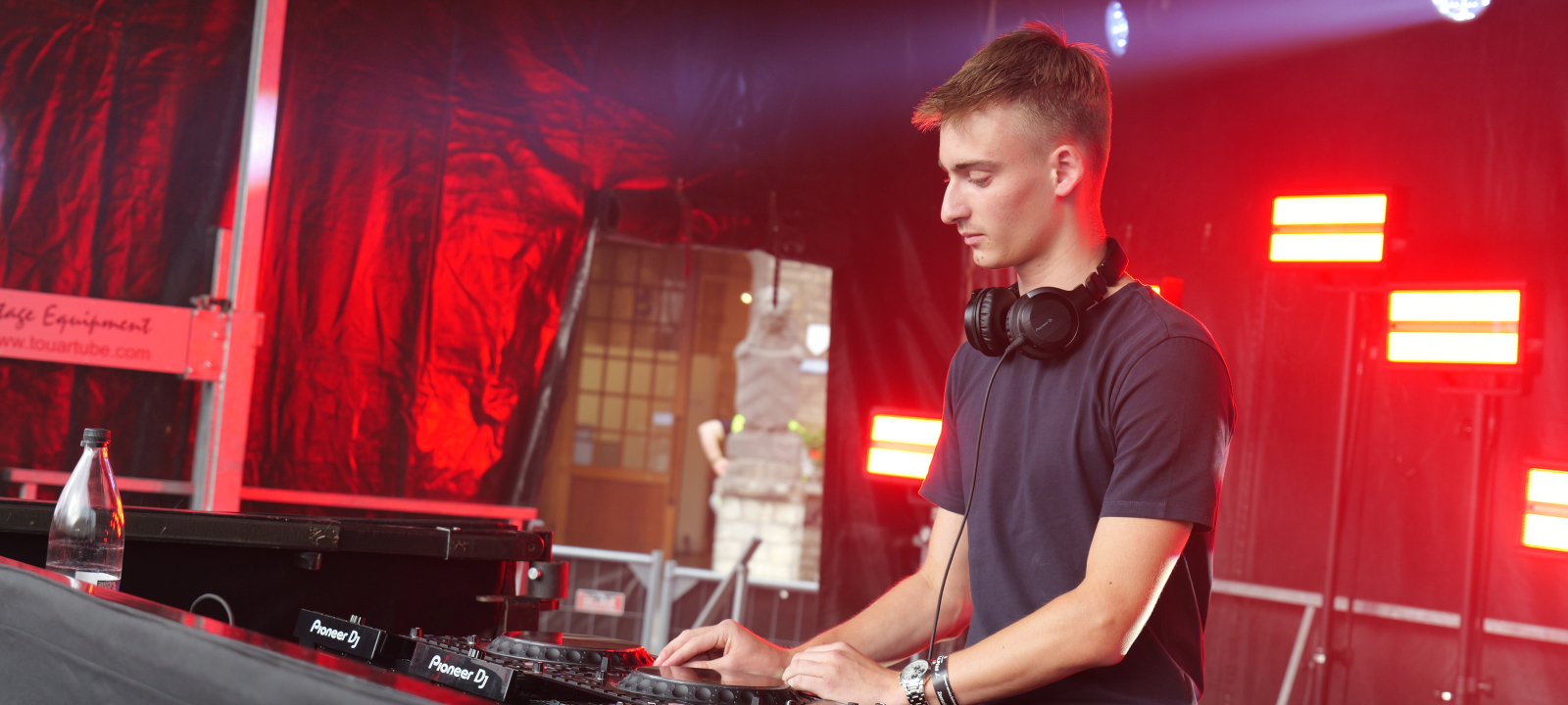 DJ Devx op Lier Centraal